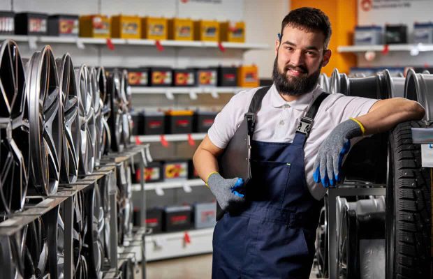 شغل لوازم یدکی خودرو- یکتایدک